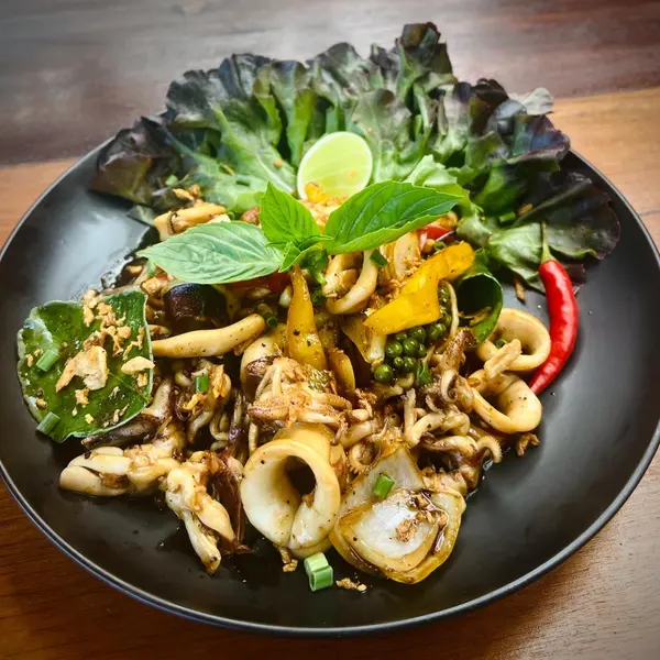 fishermans-restaurant-and-bar - Kratiem Prik Thai Squid Garlic black Pepper