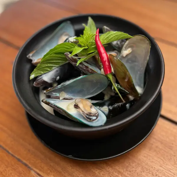fishermans-restaurant-and-bar - Mussels - White Wine