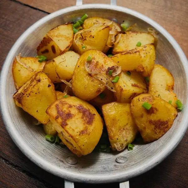 fishermans-restaurant-and-bar - Pan Fried sautéed potatoes