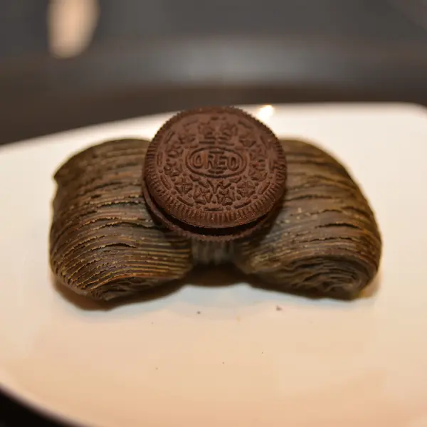 flatout - Oreo Croissant