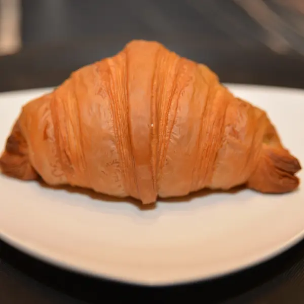 flatout - Almond Croissant