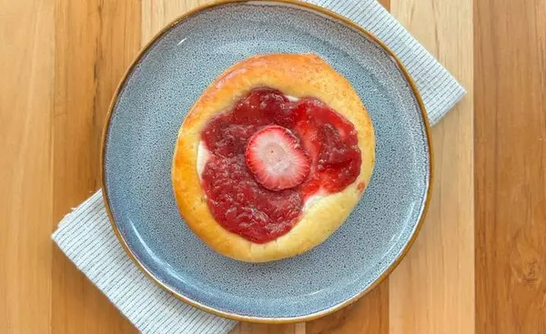 foode-cafe - Strawberry Cream Cheese Brioche Danish