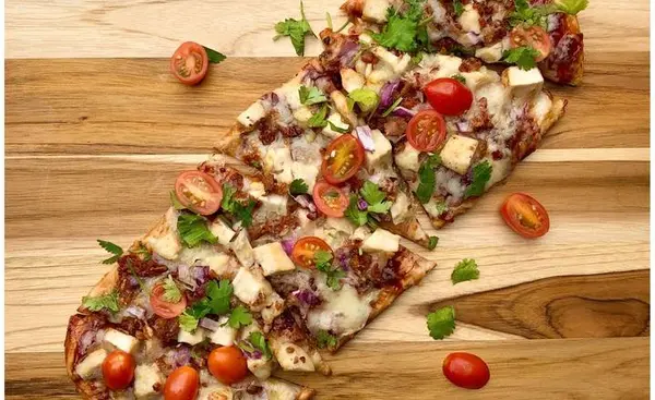 foode-cafe - BBQ Chicken Flatbread Pizza