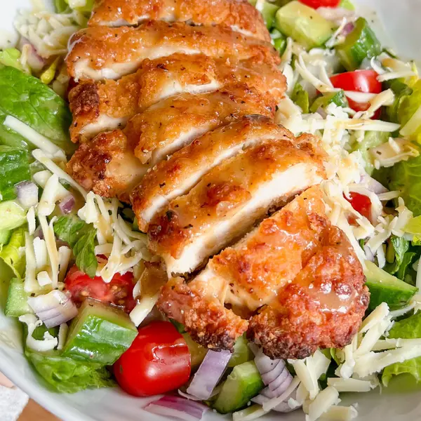 franklin-bowling-center - Crispy Chicken Salad