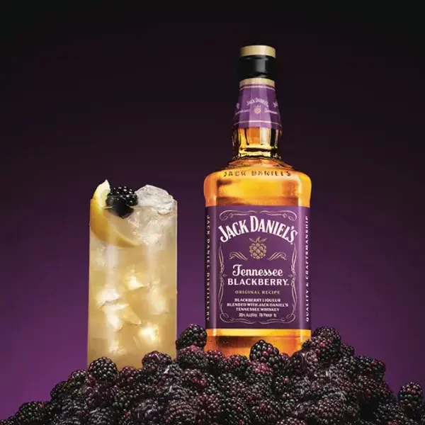 friends-prague - Jack Daniel's Blackberry Lemonade