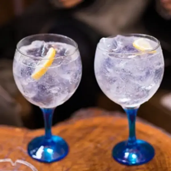 friends-prague - 1+1 Gin n' Tonic