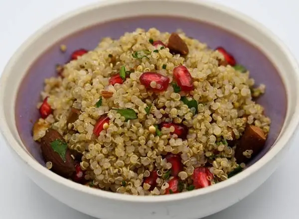 fume - Quinoa à la grenade et amandes fumées