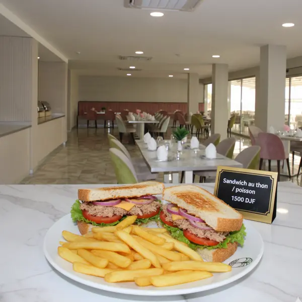gadileh-resort-hotel-tadjurah - Sandwich au thon / poisson