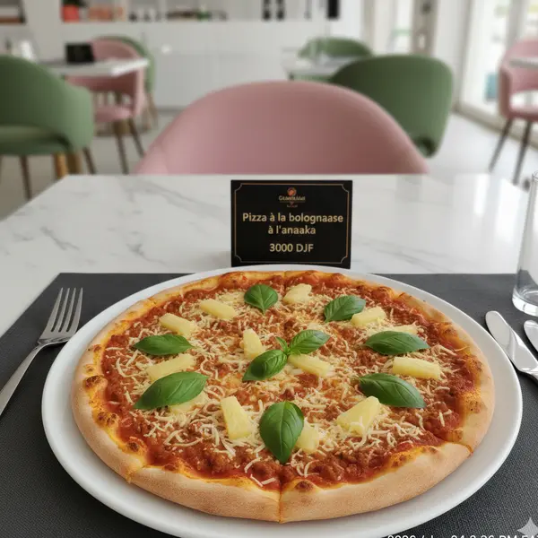gadileh-resort-hotel-tadjurah - Pizza à la bolognaise à l'ananas