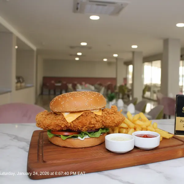 gadileh-resort-hotel-tadjurah - Zinger Burger