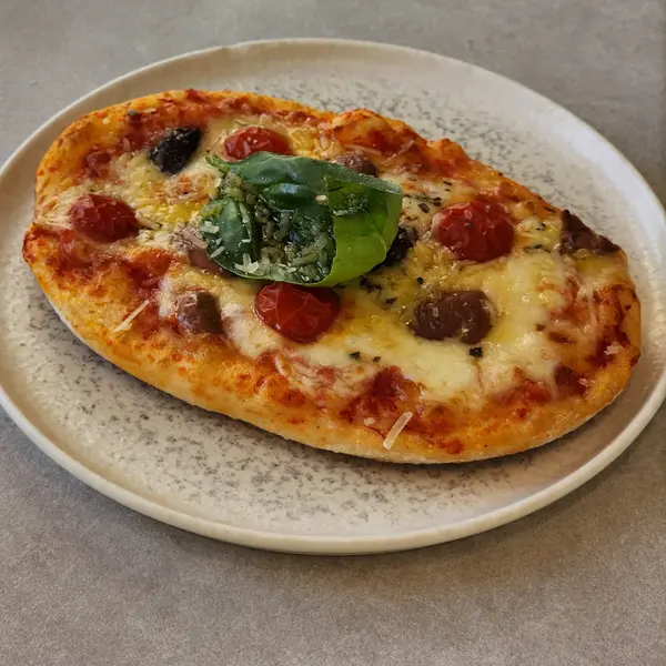 goa - TOMATO PIZZA FOCCACIA / Focaccia pizza with tomatoes