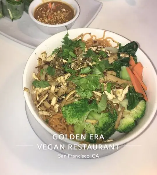 golden-era-vegan-restaurant - 20. Gourmet Vegetable Noodle