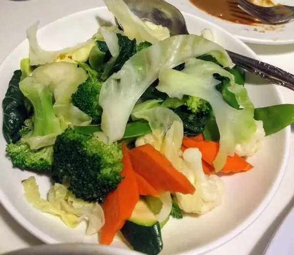 golden-era-vegan-restaurant - Steamed Vegetables