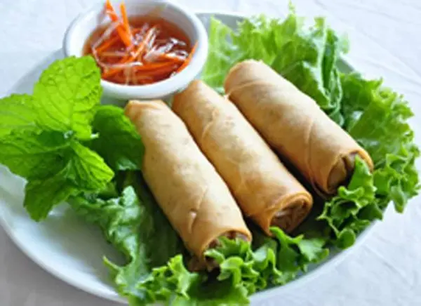 golden-era-vegan-restaurant - 1. Golden Rolls (3 pcs)