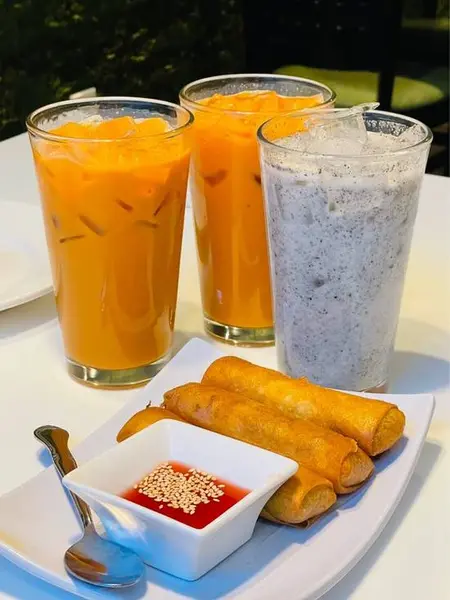 golden-era-vegan-restaurant - Thai Iced Tea