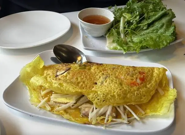 golden-era-vegan-restaurant - 28. Bánh Xèo