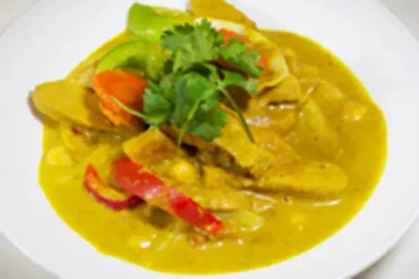 golden-era-vegan-restaurant - 45. Spicy Sweet Potato Curry