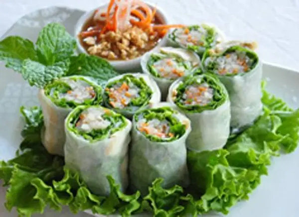 golden-era-vegan-restaurant - 2. Spring Rolls (8 pcs) Non-Fried