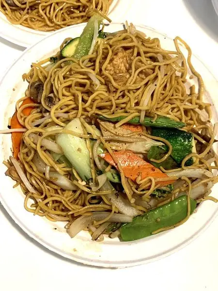 golden-era-vegan-restaurant - 25. Stir-Fried Vegetable Chowmein Noodles