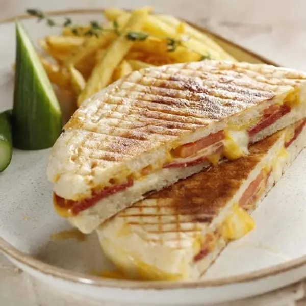 golden-teras - Bazlama Karışık Tost