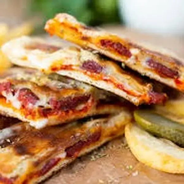 golden-teras - Bazlama Sucuklu Tost