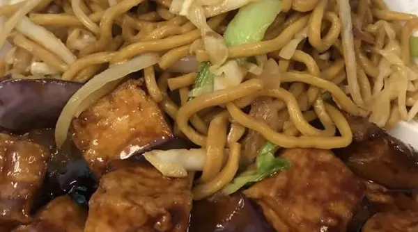 good-friends - C43. BBQ Pork Pan-Fried Noodle