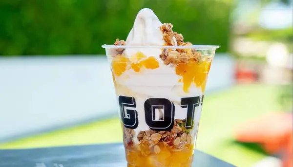 gotts-roadside - Peach Cobbler Parfait