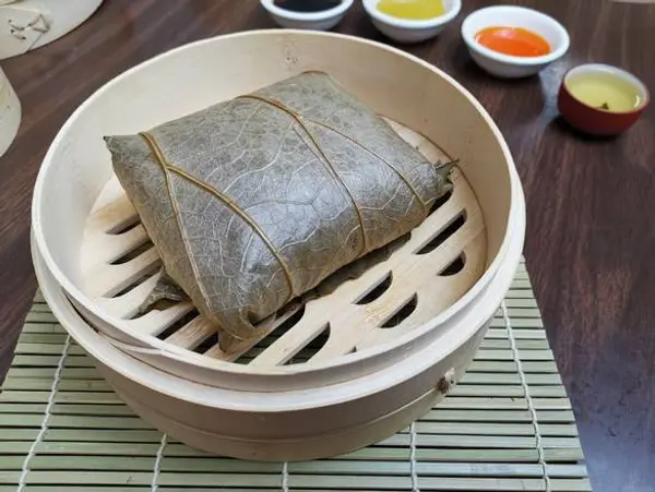 gourmet-kitchen - Sticky Rice With Chicken wrapped in a lotus leaf (1 pc)荷葉糯米雞