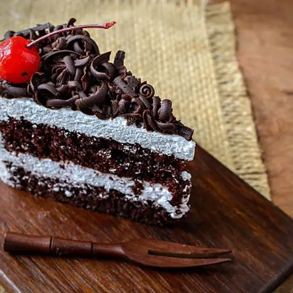 gowmaris-restaurant-cafe - Black Forest Cake