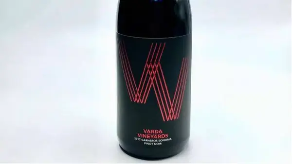 guss-community-market - Varda Pinot Noir