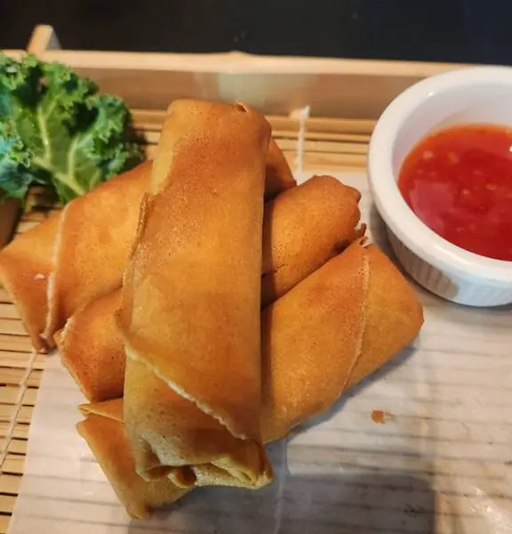 hana-japanese-bistro - Veggie Spring roll