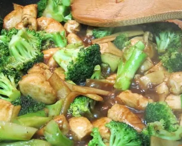 hang-ah-tea-room - Chinese Broccoli Chicken - 蘭遠雞球