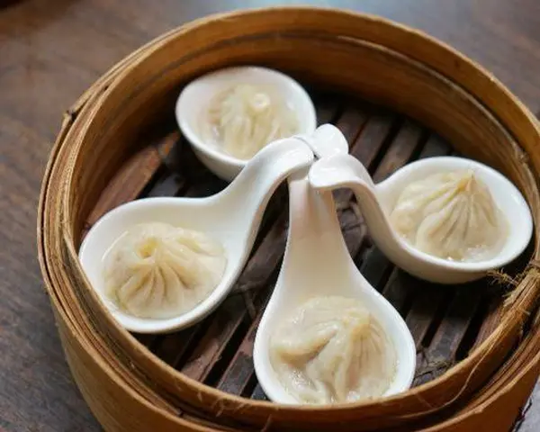 hang-ah-tea-room - Soup Dumplings 小籠包