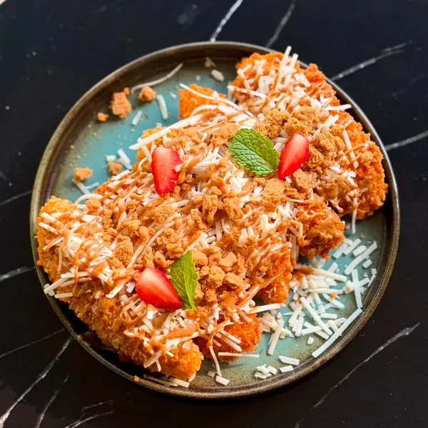hasari-cafe - BISCOFF BANANA FRITTERS