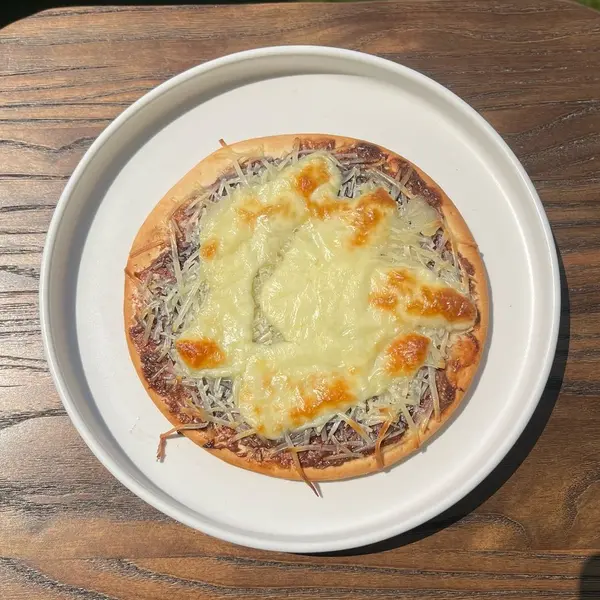 hasari-cafe - NUTELLA CHEESE PIZZA