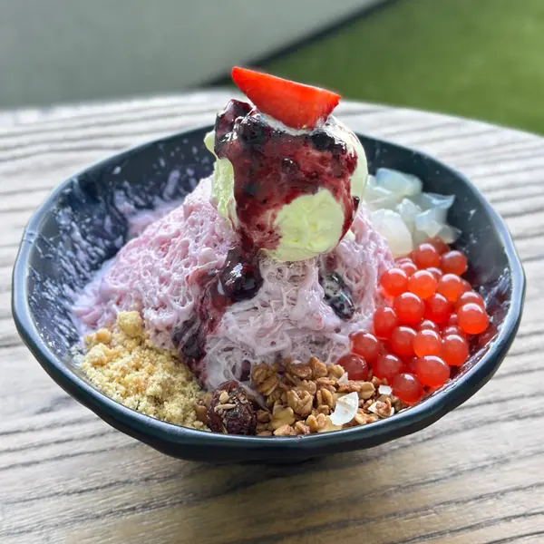 hasari-cafe - BLUEBERRY YOGHURT BINGSOO