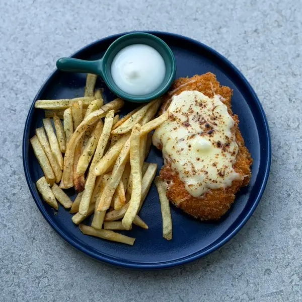 hasari-cafe - KATSU MOZARELLA WITH FRIES