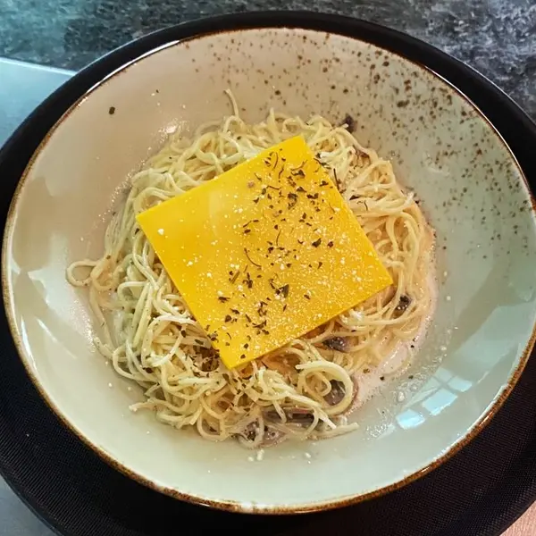 hasari-cafe - CARBONARA PASTA