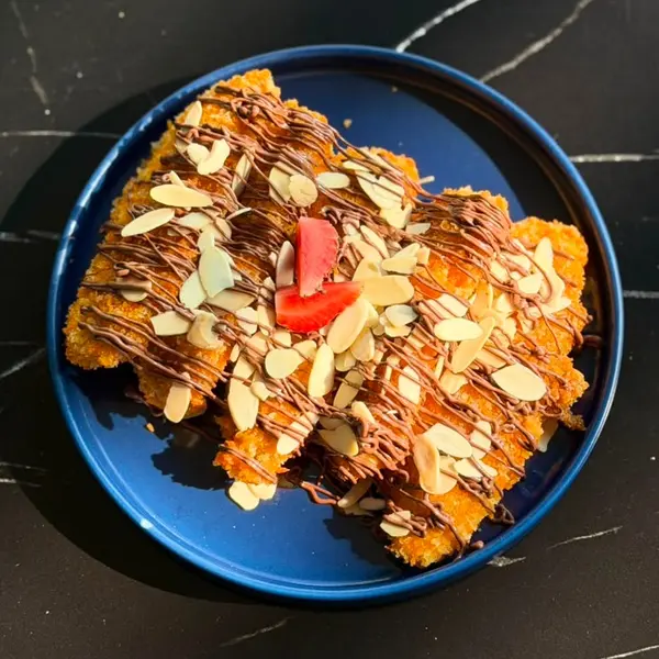 hasari-cafe - ALMOND NUTELLA FRITTERS