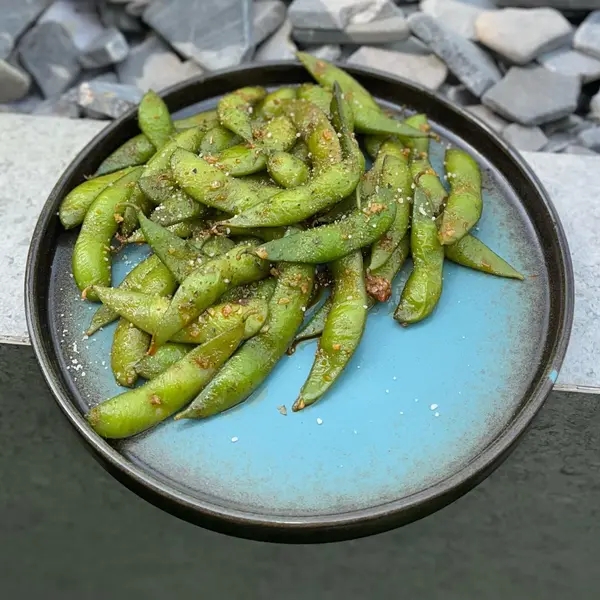 hasari-cafe - Garlic Butter Edamame