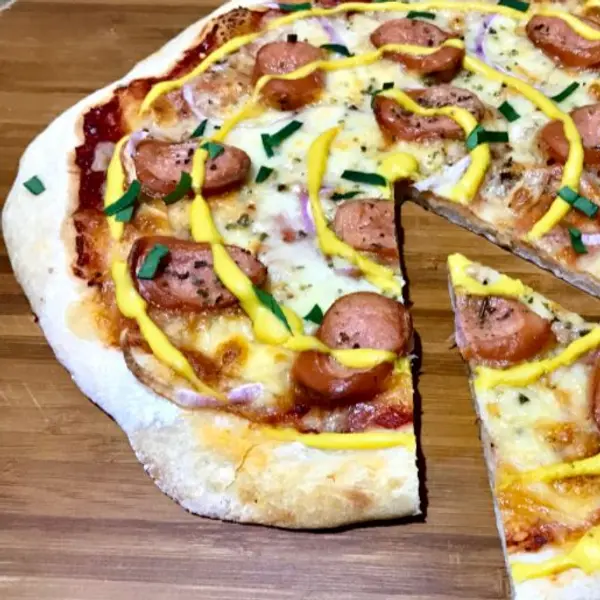 hawaii-cafe - Hot dog pizza