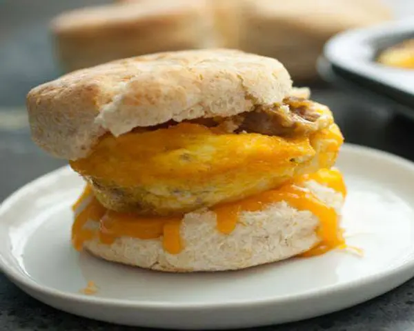 hella-good-sandwiches-salads - Egg Muffin