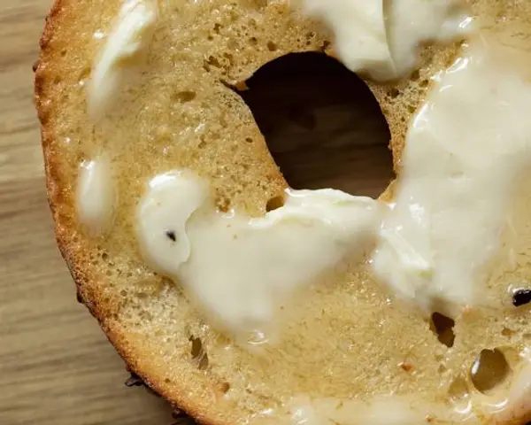 henry-higgins-boiled-bagels - Bagel With Butter