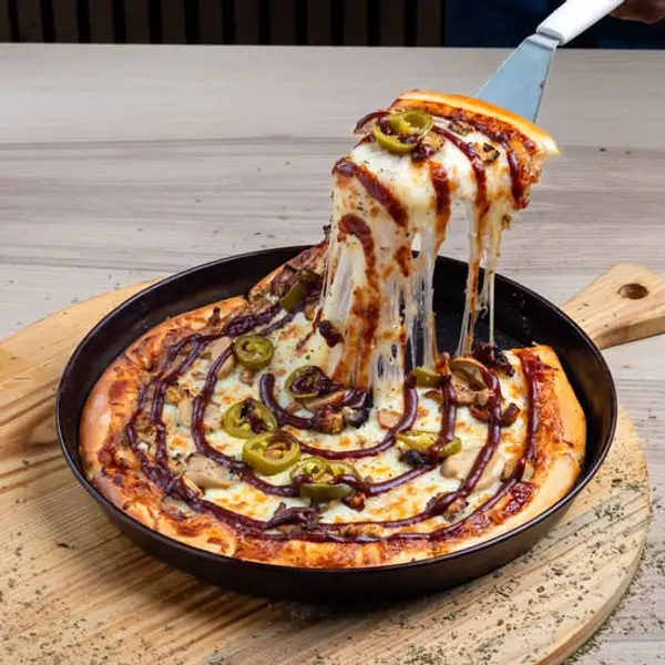 hero-pizza - BBQ Chicken