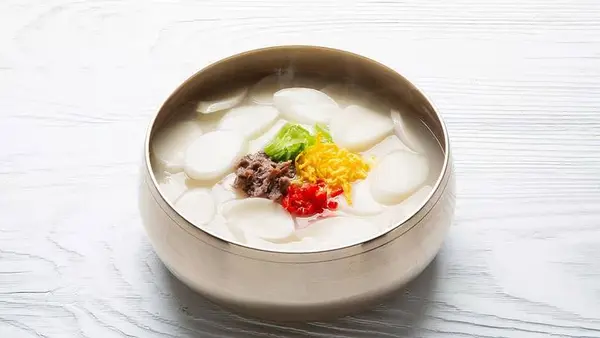 hodori - Rice Cake Soup (Tteokguk)