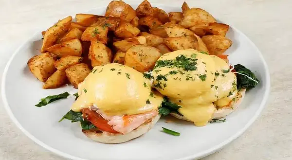 honey-honey-cafe-crepery - Salmon Benedict Breakfast