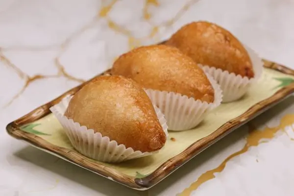 hong-kong-lounge - Fried Pork Puff