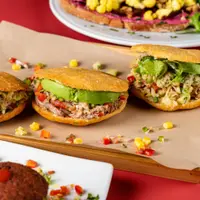 hoppers-cafe-street-food - Arepa, είδος ψωμιού φτιαγμένο από αλεύρι καλαμποκιού από Βενεζουέλα, Κολομβία