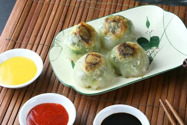 house-of-dim-sum - Pan-fried chives and shrimp dumpling 4 pcs煎韭菜粿