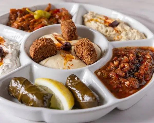 hummus-mediterranean-kitchen - Appetizer Sampler Plate